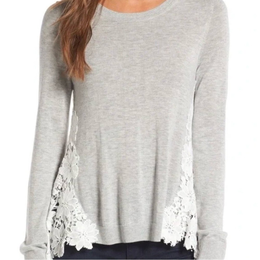 Chelsea 28 soft Y2K white lace back grey sweater. Hi Lo. Size S cashmere blend